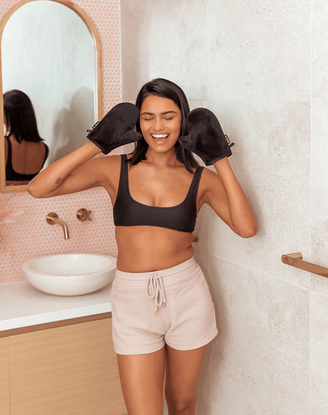 i don't want tan on my hands... rękawica do samoopalacza